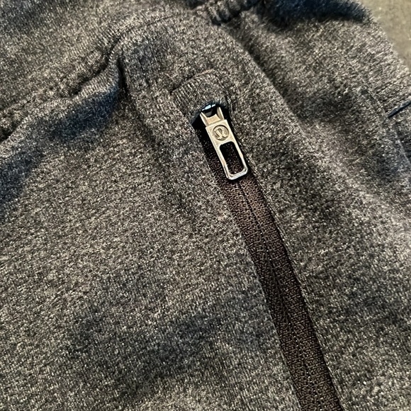 Lululemon Kung Fu Pant SZ L - Picture 3 of 9